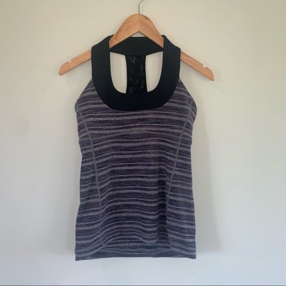 Lululemon Scoop  Neck Tank Top Size 6 US Black Stripes Galore Built-in Shelf Bra - Picture 2 of 8